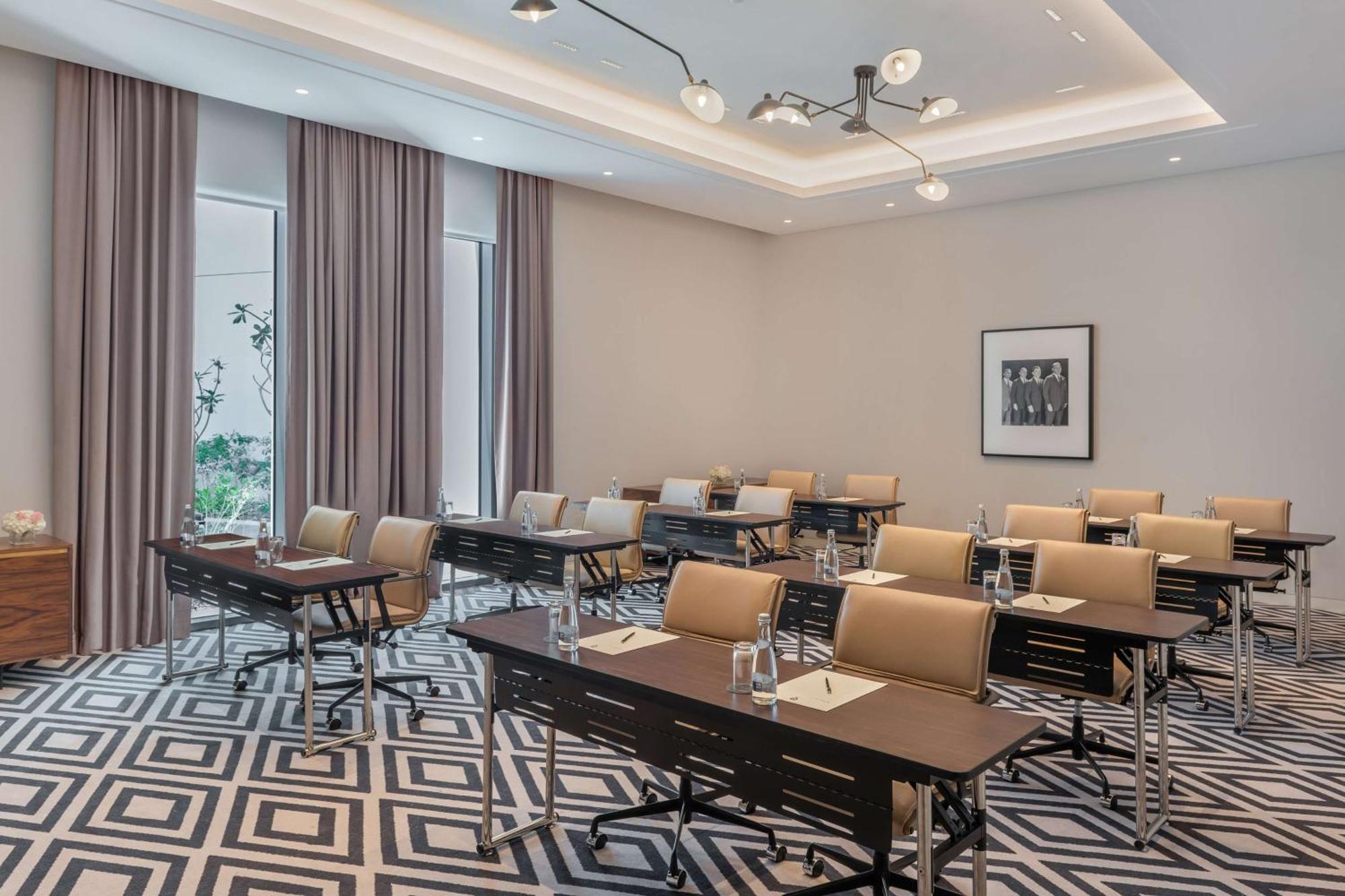 The Wb Abu Dhabi, Curio Collection By Hilton Hotel Luaran gambar